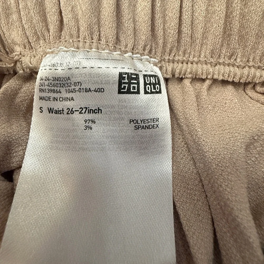 Uniqlo Beige Micro Pleated Wide Leg Pants Elastic Waist High Rise 241-456032 S